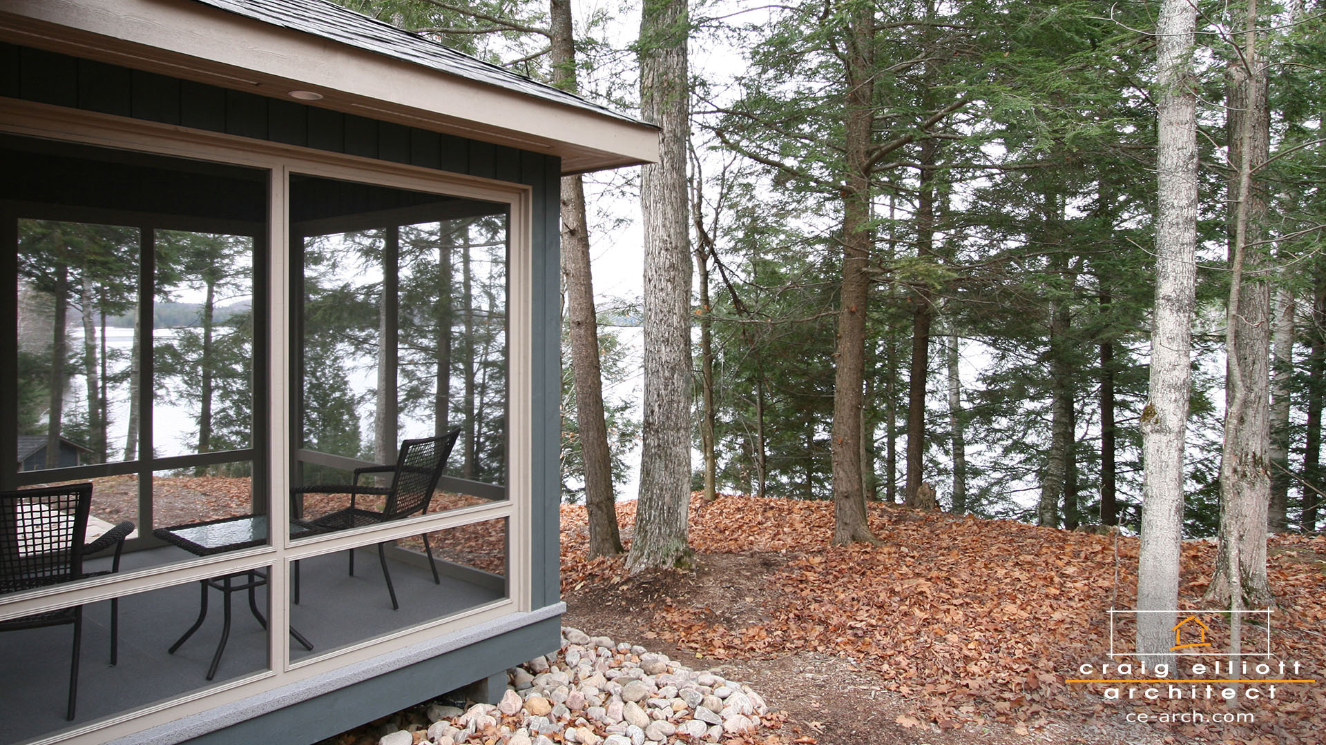 architect designed cottage - lake of bays muskoka - screen porch